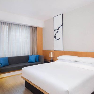 豪華大床房 上海靜安萬楓酒店優惠