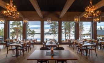 Wilderness Hotel Inari & Igloos