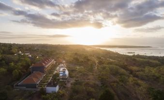 Semabu Hills Hotel Nusa Penida