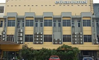 Ethan Hotel Cilincing Plaza