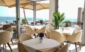 Hotel & Beach Club Mediterraneo Liman