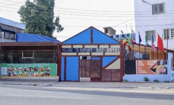 Airport Side Hotel - Housity