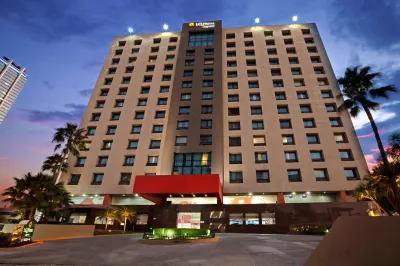 CHN Hotel Monterrey Centro, Trademark Collection by Wyndham Hôtels à : 