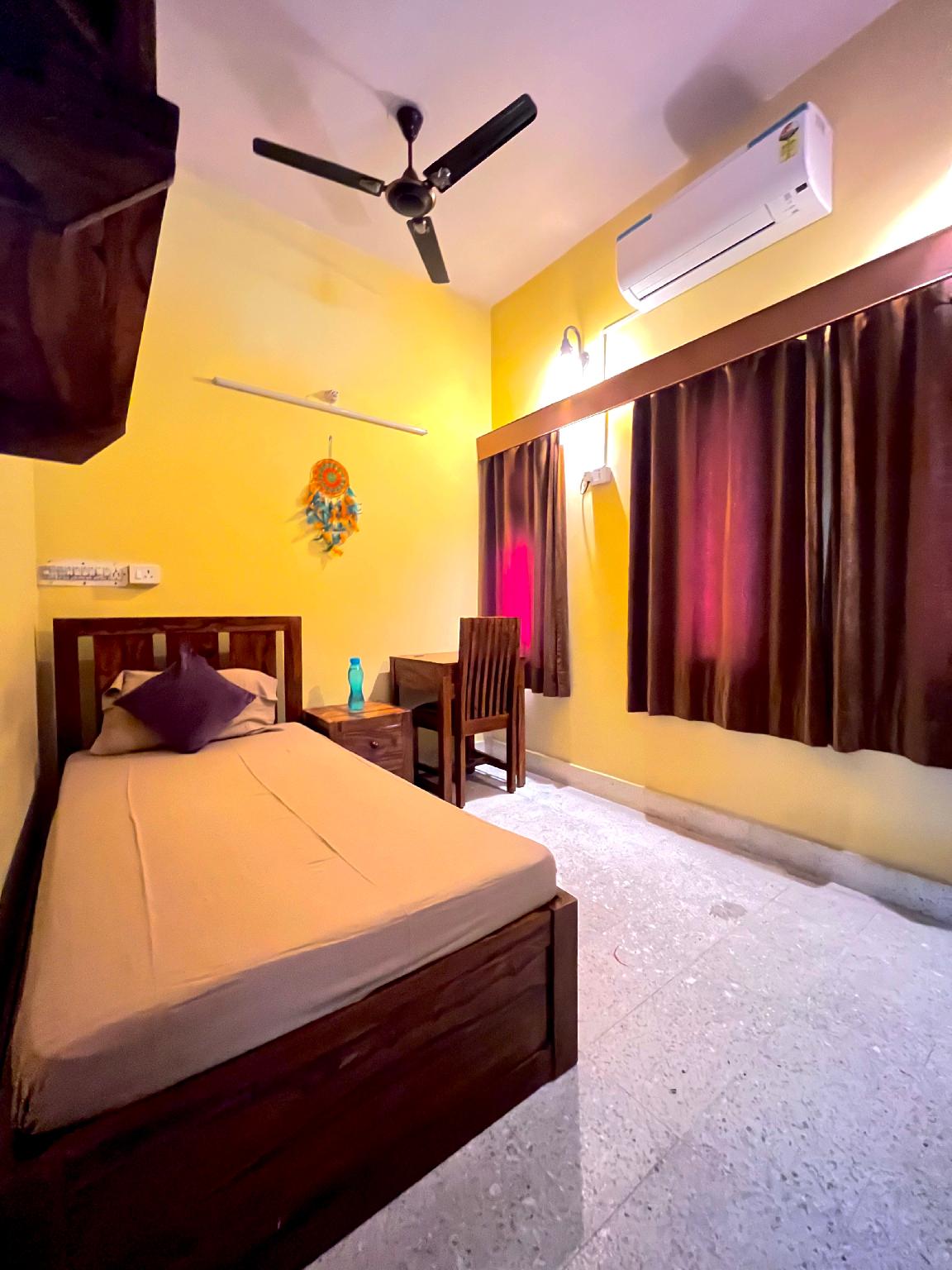 带共用浴室的单人房