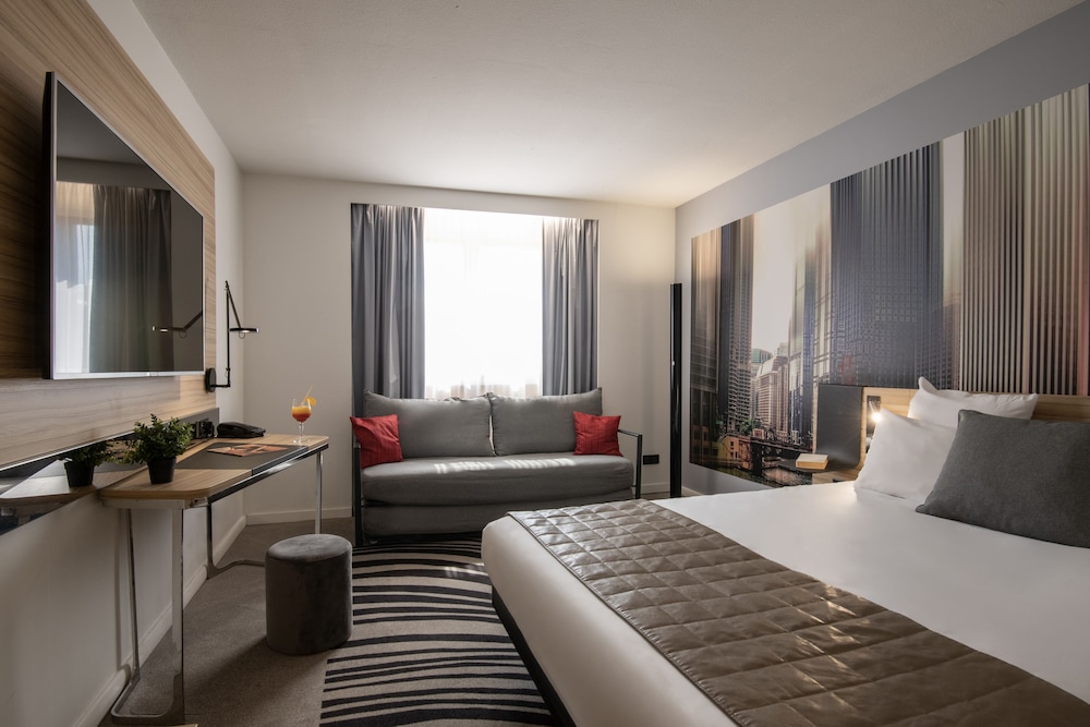 高级房， 多张床