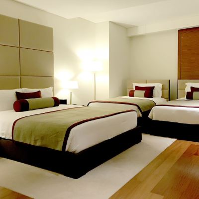 高級四人房， 多張床 （Family Supreme Room） 羚羊機場酒店 - 僅限轉機優惠