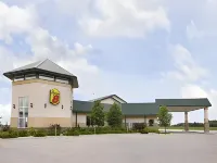 Super 8 by Wyndham Portage la Prairie MB Hotels in 