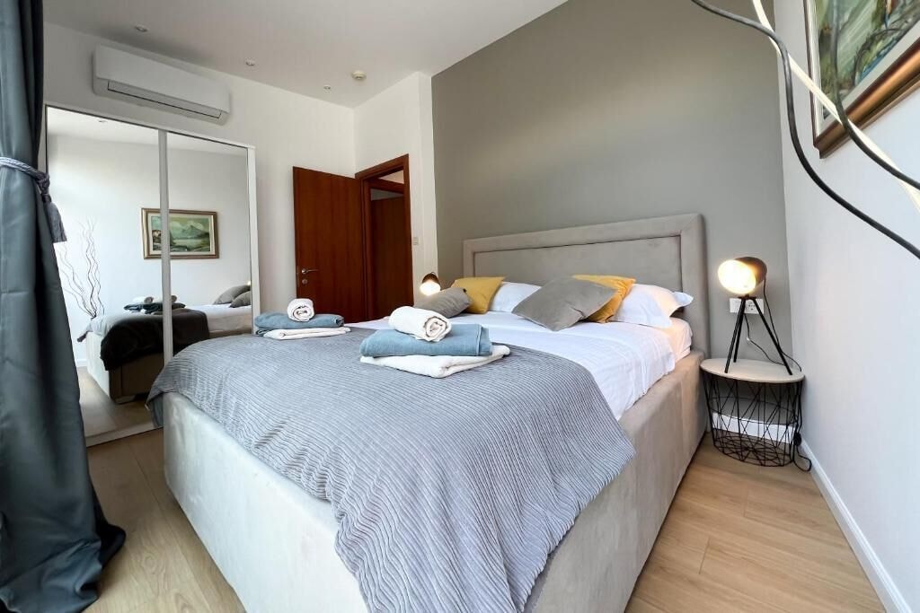 奢华公寓， 4 间卧室， 热水浴缸， 海景