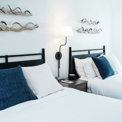Studio Unit - 2 Full Beds The Wainscott Inn Promo Code