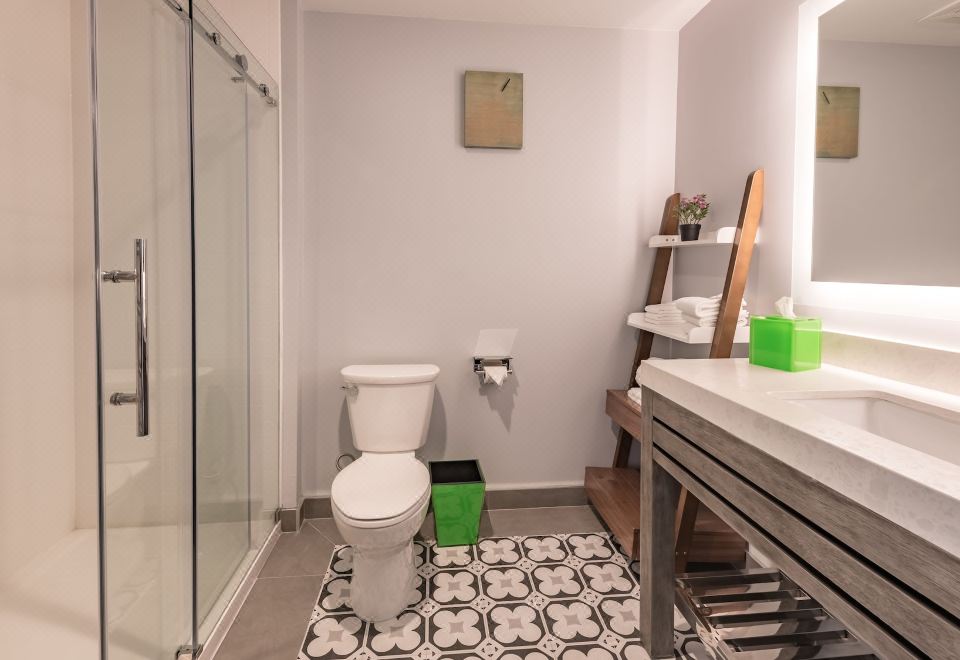 Lexen Hotel - North Hollywood Near Universal StudiosPreferred King Room