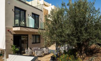 Deep Blu Boutique Hotel - Housity