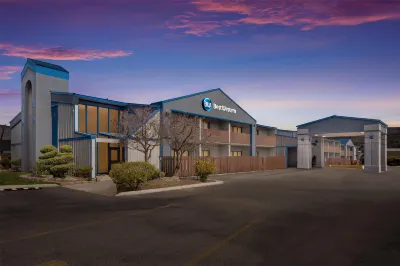 Best Western Chieftain Inn Hotels in 