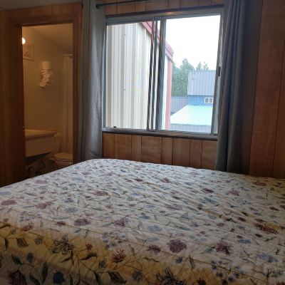Standard Single Room, 1 Queen Bed, Non Smoking, Private Bathroom Keystone Hotel Promo Code