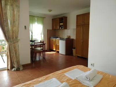 Majero Apartments Hotel di 