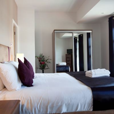 Two-Bedroom Apartment The Spires Glasgow Promo Code
