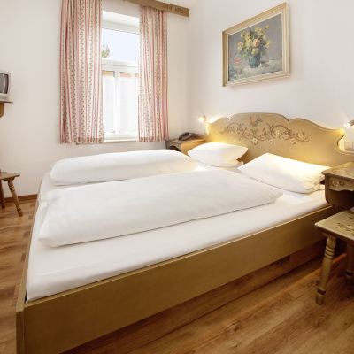 Standard Double Room Hotel Hahn Promo Code