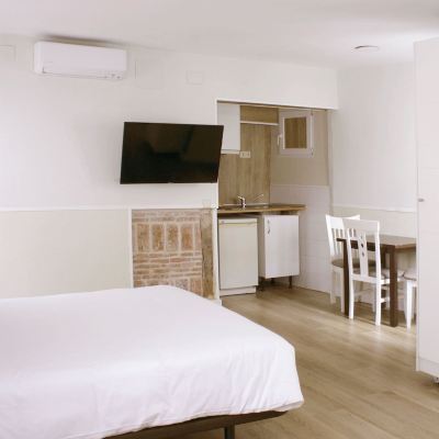 Basic Studio (Interior) Apartamentos Mayor Centro Promo Code