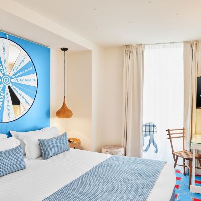 Double Room-Complimentary Soft Minibar, Courtesy Tray, Chromecast And Digital Press Hotel Joke – Astotel Paris Promo Code