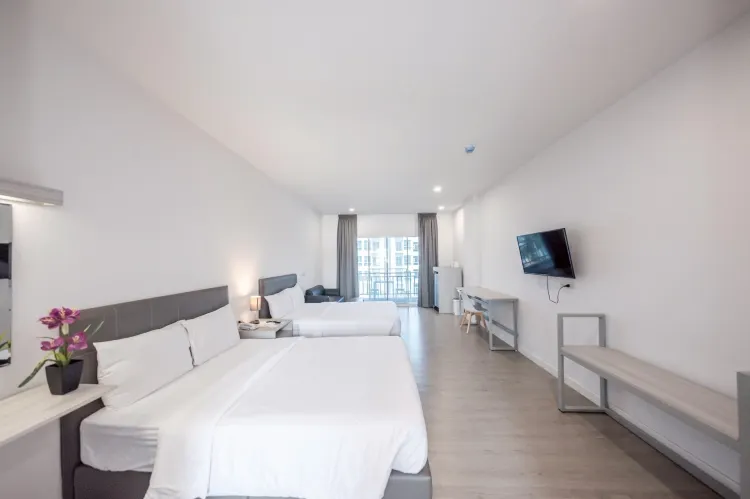 พรีเมียม ดีลักซ์ ควีน (2 เตียง)