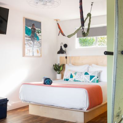 Single Queen W/Sleeper Loge Westport Promo Code