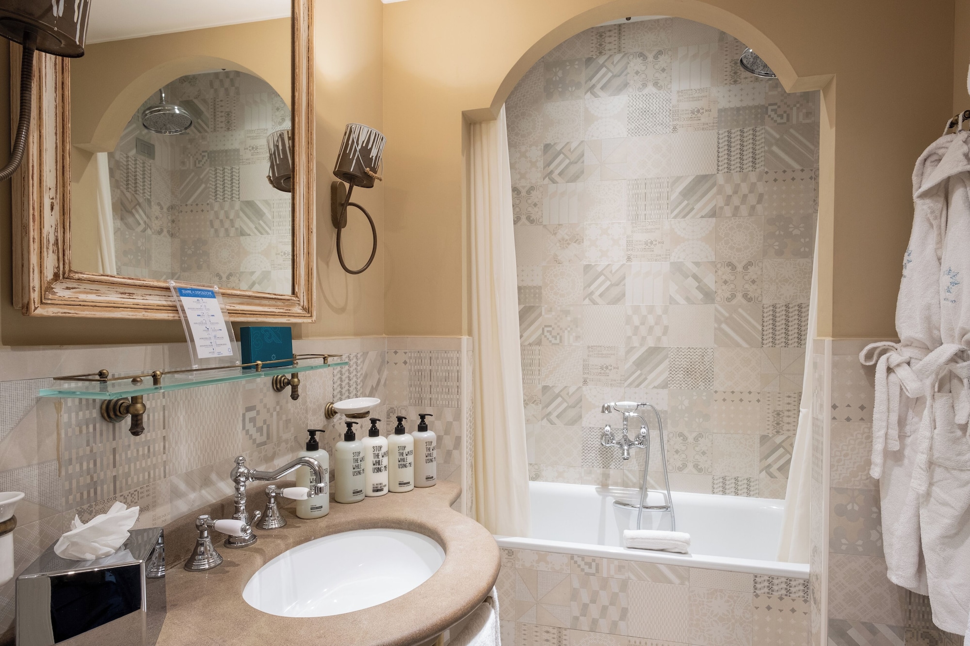 Ville Sull'Arno高级三人房