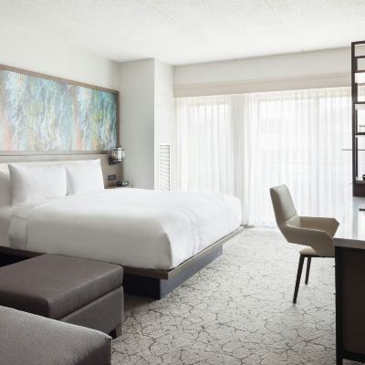 King Room-Concierge Level Marriott Savannah Riverfront Promo Code