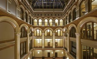 Hilton Garden Inn Milwaukee Downtown - Housity
