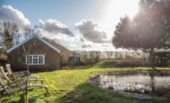 Mill Cottage, Tunstall - Housity