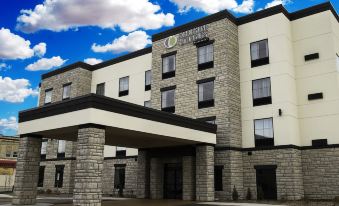 Cobblestone Hotel & Suites - Two Rivers