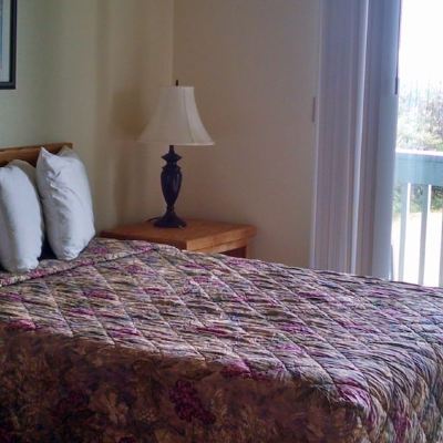 (A) Standard Room, 1 Queen Bed, Ground Floor (Pet Friendly) Silver Surf Motel Promo Code