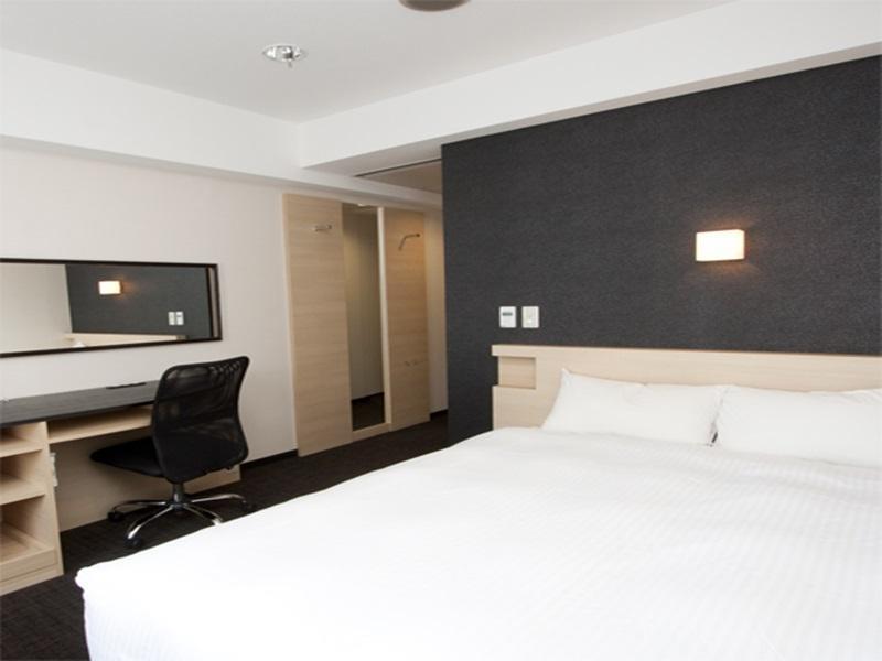 标准大床房（禁烟）