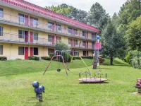 Super 8 by Wyndham Caryville TN