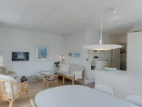"Cornel" - 290m from the Sea