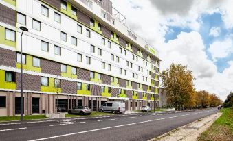 B&B Hotel Paris Meudon Velizy