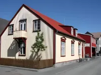 Guesthouse Ísafjördur - Gamla Hotele w: 