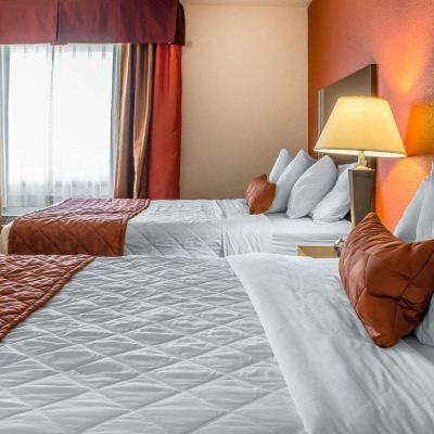Suite, Multiple Beds, Non Smoking Rodeway Inn & Suites - Okoboji Promo Code