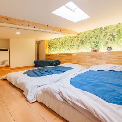 Holiday Home L-Base Promo Code