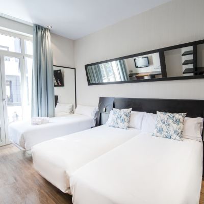 Triple Room Petit Palace Ruzafa Promo Code