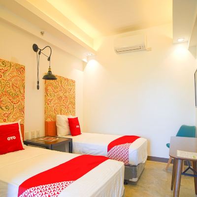 Deluxe Twin Room  OYO 785 The Greenhive Hotel Promo Code
