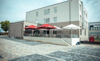 Hotel Central Vis a Vis - Housity