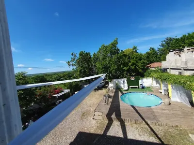 Sandy Bay Paradise Retreat - 7 Bedrooms Отели в г. 
