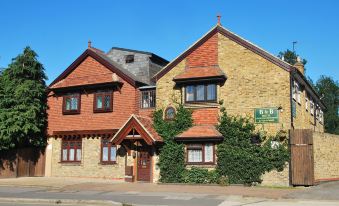 Oakwood Bed and Breakfast Heathrow - Housity