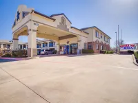 Ranger Inn & Suites Hotels in Arlington