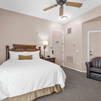 Standard Queen Room-Non-Smoking Canoa Ranch Golf Resort Promo Code