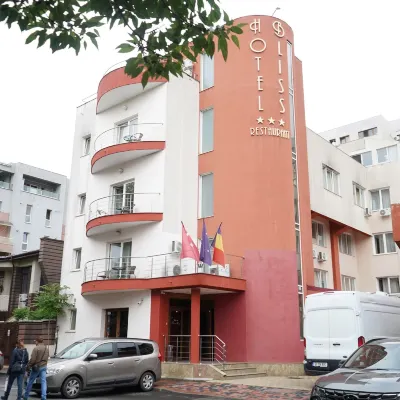 Hotel Bliss Hotels near Titan Park