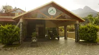 Hill down Home Stay Отели в г. 