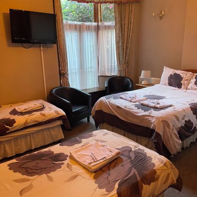 Family Room with Ensuite Bowman Lodge Promo Code