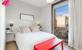 Classic Barcelonian Apartment Few Steps from Beach