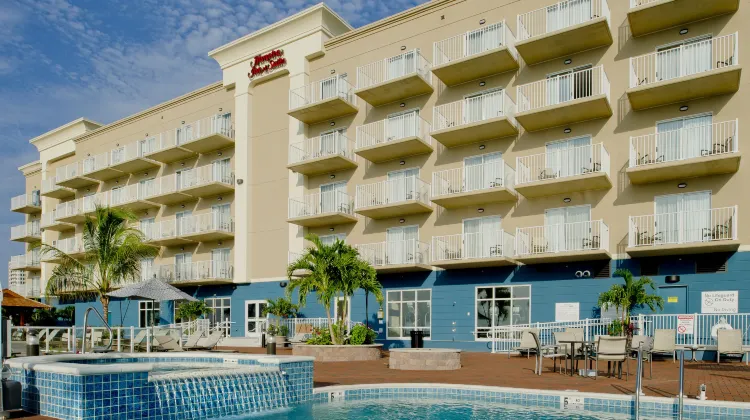 Hampton Inn & Suites Ocean City/Bayfront-Convention Center Exterior
