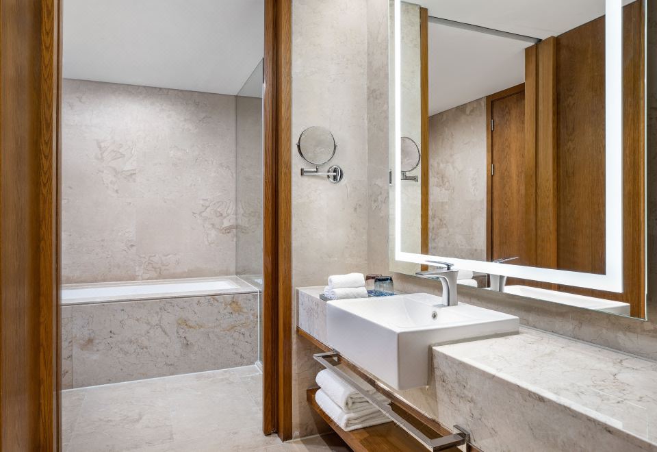 Four Points by Sheraton Shanghai KangqiaoDeluxe Suite